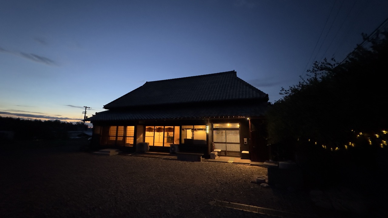 夕暮れのセルスタヴィレッジ